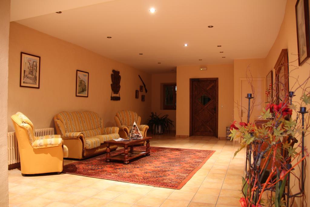 Apartamentos Cal Ratero マサネット・デ・カブリニス 部屋 写真